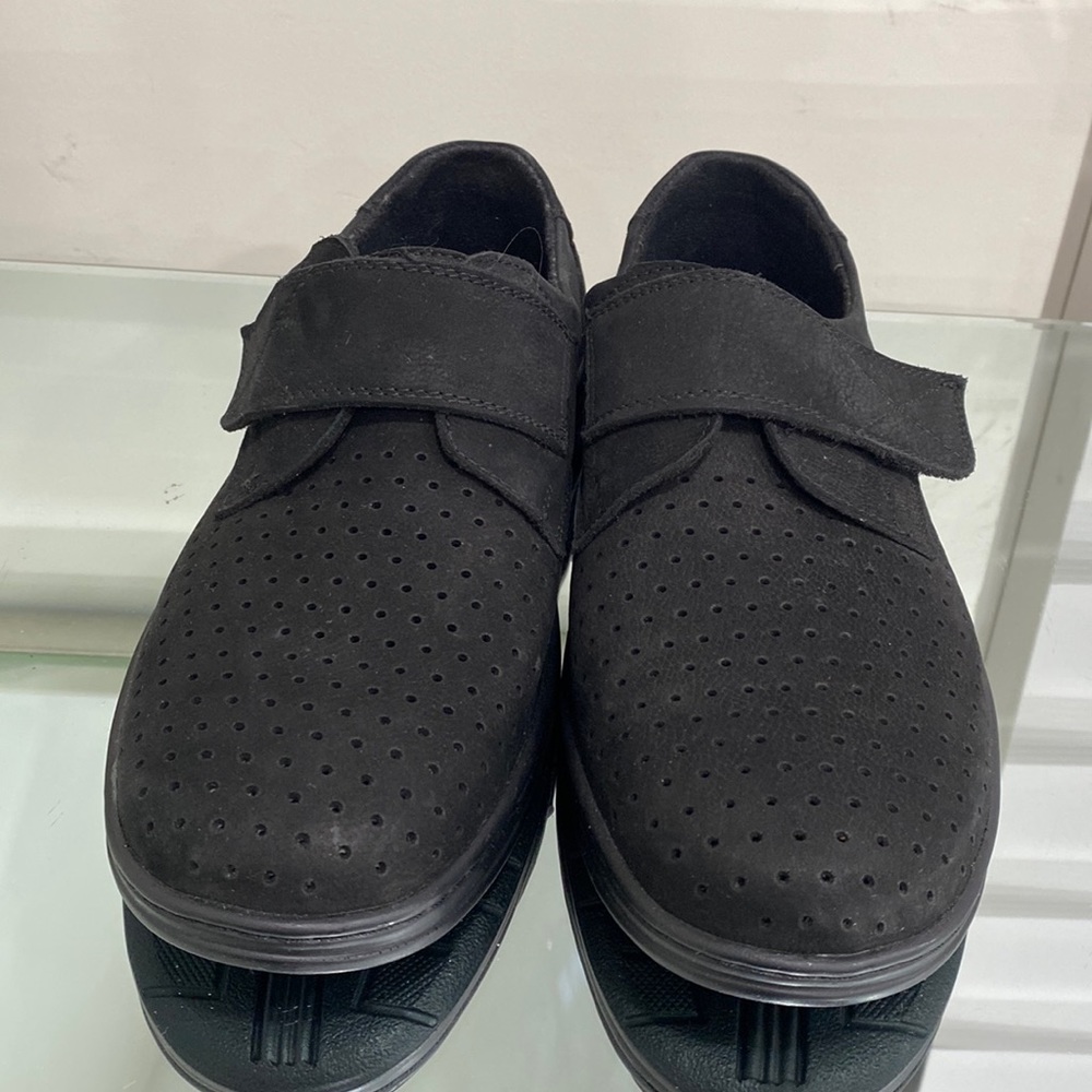 Volks Walkers Nubuck Leather Black / Charcoal size 43/10 US